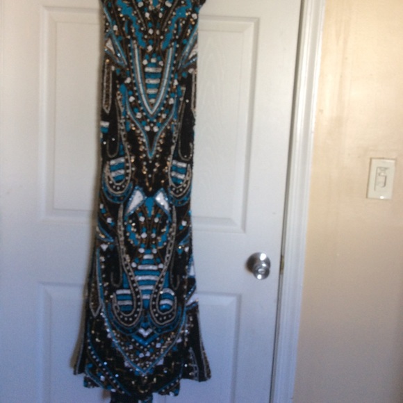 Evening Gown - Picture 2 of 7